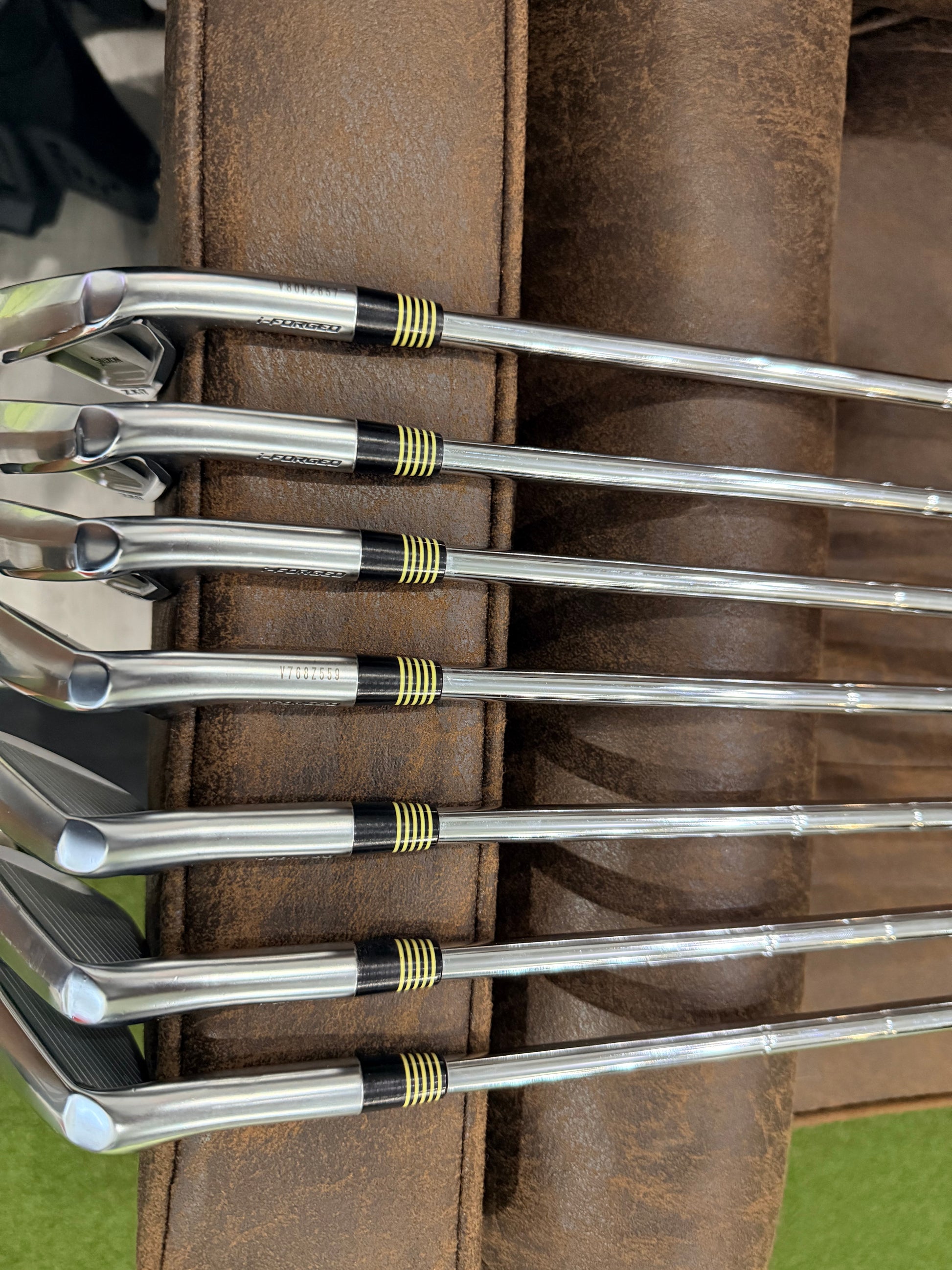 Srixon ZXi7 4-PW Iron Set - Used