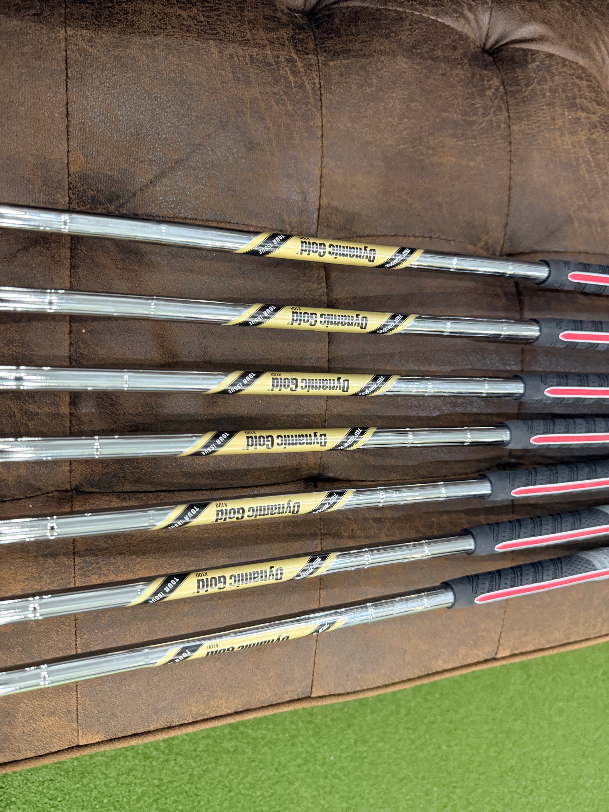 Srixon ZXi7 4-PW Iron Set - Used